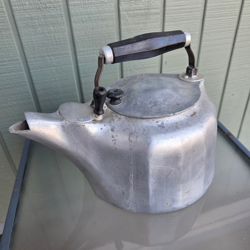 Vtg Griswold 546L Aluminum Tea Kettle Silver Wood Handle Rustic Farmhouse Decor
